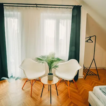D6 Apartment